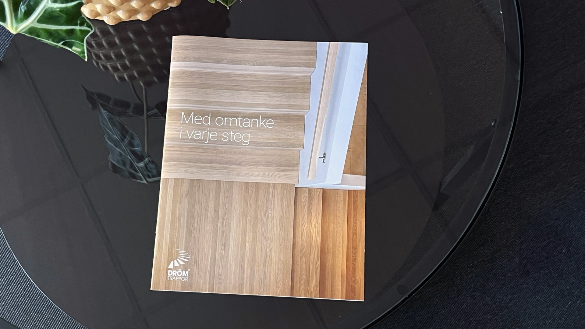 DT_efterkontroll_1920x1080_2 Drömtrappor broschyr "Med omtanke i varje steg"