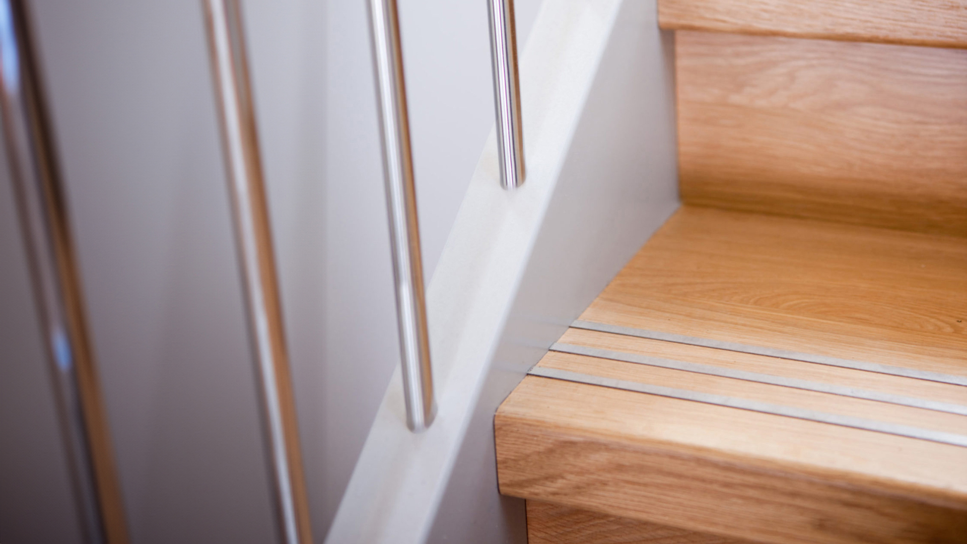 infrästa metalllister som halkskydd